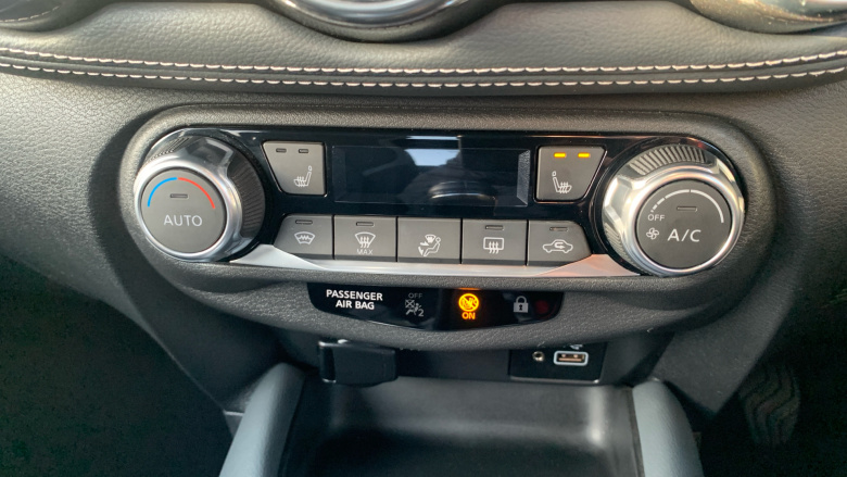 Nissan Juke 1.0 DiG-T N-Connecta 5dr Petrol Hatchback